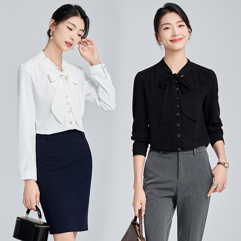 Elegant autumn long-sleeve with bow