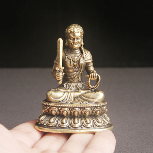 Retro brass Fudo Ming King Buddha statue desktop ornaments religious worship statues handicrafts collection old copper wholesale