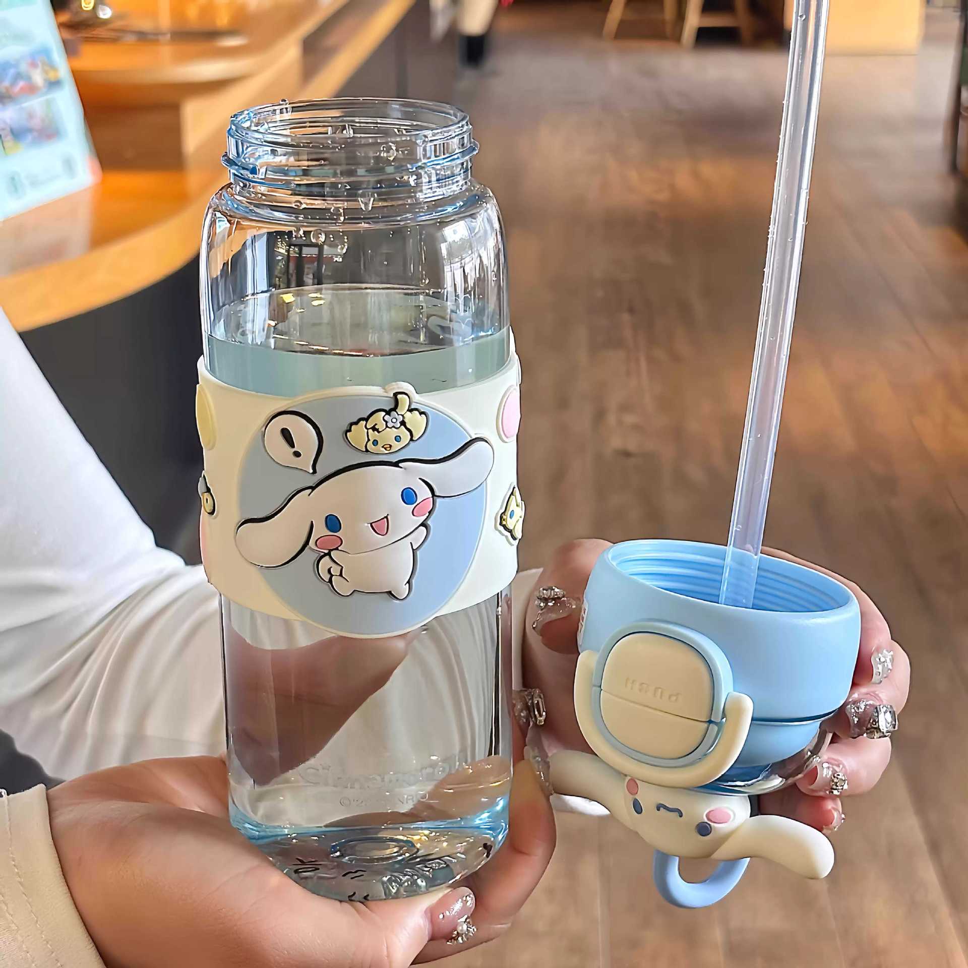 Sanliogou tazas de agua para niños resistentes a altas temperaturas, tazas de paja anticaídas, tazas de plástico lindas de gran capacidad, especialmente para estudiantes en la escuela