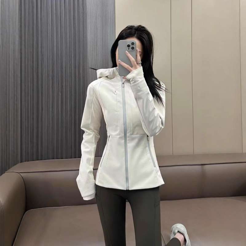 lulu修身收腰软壳冲锋衣女2025春秋外套小个子登山运动防水上衣|undefined