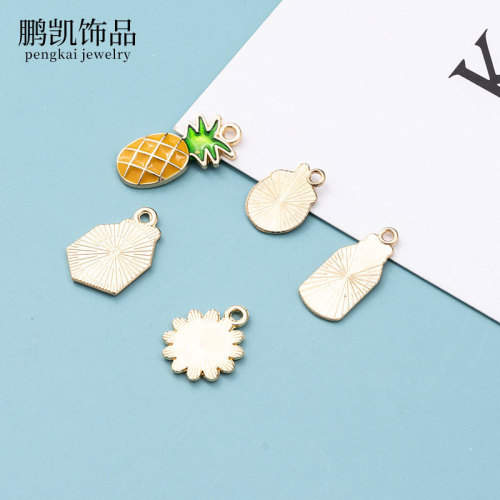 Cartoon metal keychain creative student bag pendant personalized accessories plant alloy dripping oil daisy pendant