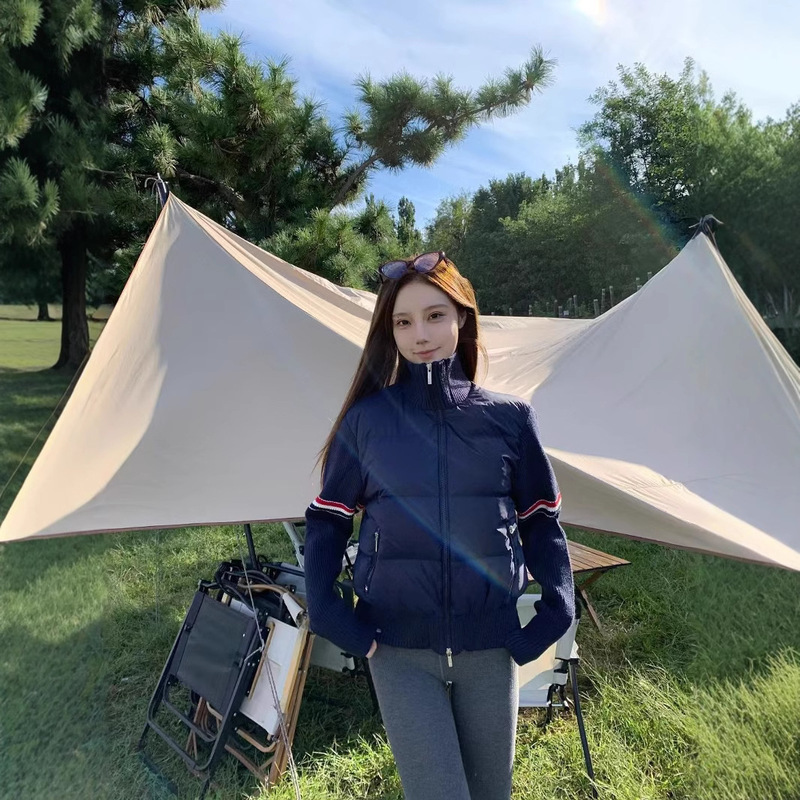 Factory Outlet TB New Vertical Collar Four Bar Color Sleeve Knitted Stitching 90 White Duck Down Jacket Casual Coat Women