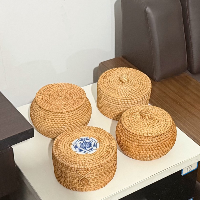 Vietnamese Rattan Candy Snack Go Storage Basket with Lid Key Jewelry Storage Basket Woven Desktop Tea Box