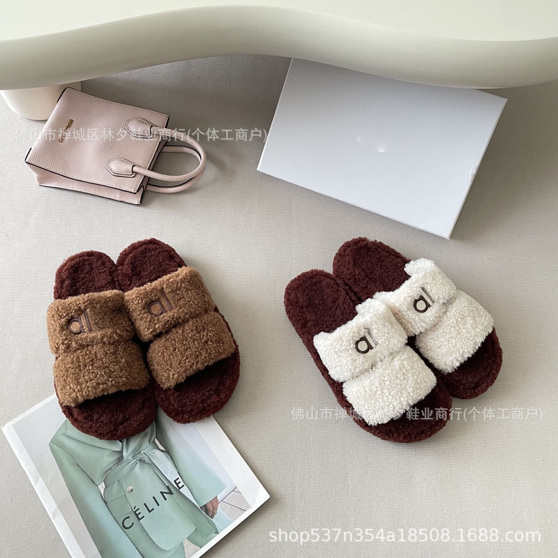 Women's thick-soled wool slippers, warm and suitable for outdoor wear, versatile home slippers with double straps and open toe design Women's thick-soled wool slippers, warm and suitable for outdoor wear, versatile home slippers with double straps and open toe design