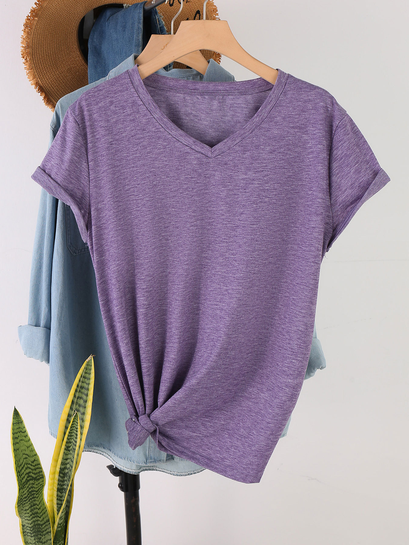 159g Weight Short Sleeve Sleeve Length Regular Sleeve Sleeve Type CVC Pull Frame, Cotton, Polyester Fabric Type Mid-Length (65cm <Length ≤ 80cm) Top Length T-shirt, Pullovers Tops Type Casual, Office, Daily Occasion Round Neck Neckline Printing Function Loose Fit Type Geometric Pattern Summer Season Women's Gender European and American Style, Streetwear Style Wholesale Women's CVC Pull Frame Cotton Polyester European And American Style Streetwear Geometric Short Sleeve T-Shirts 53