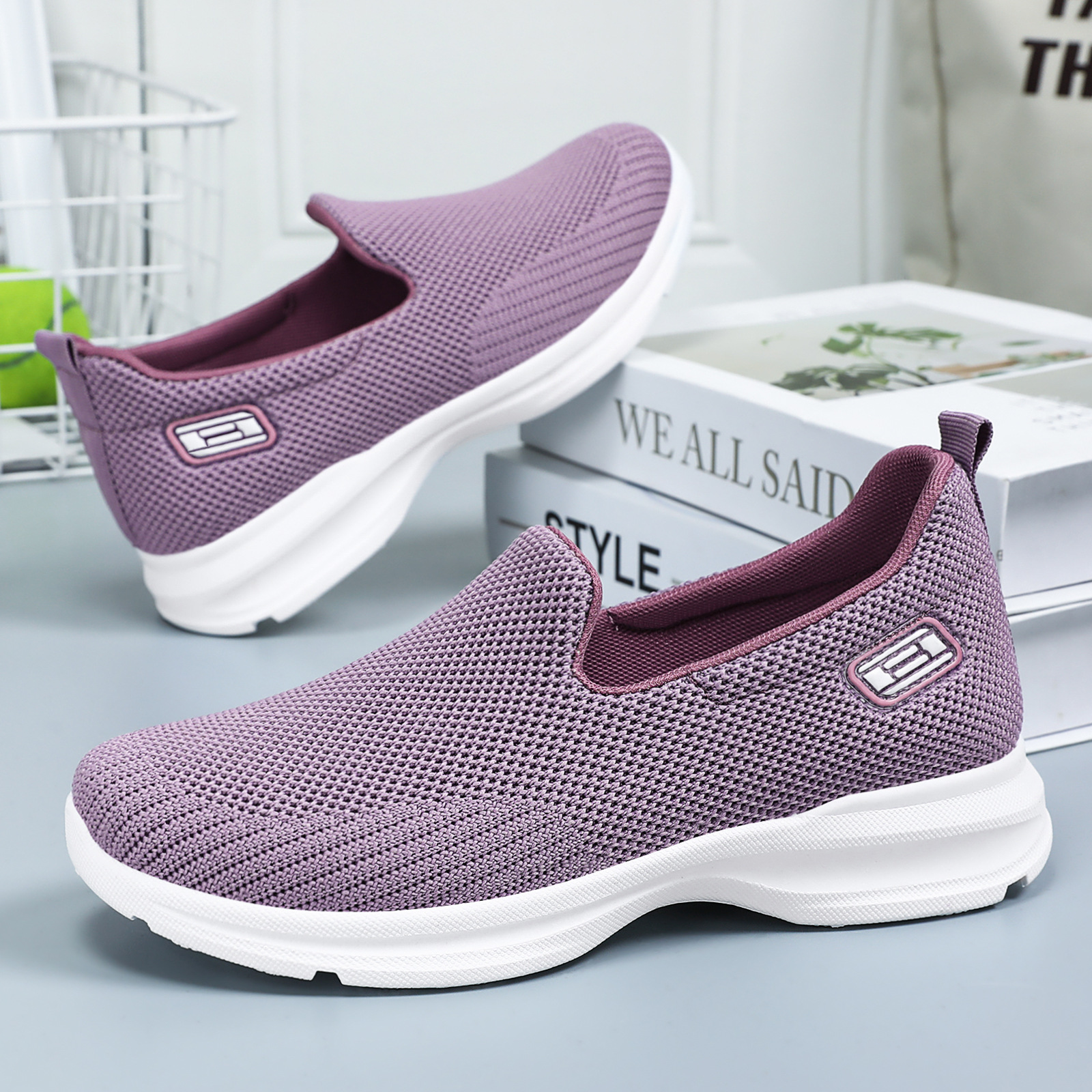 Zapatos casuales para mujer, zapatos de tela de nuevo estilo para primavera, zapatos individuales, dropshipping, zapatos de malla de boca poco profunda, zapatos para madres de mediana edad y mayores. image 4