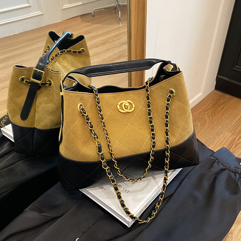 Tweed Style Quilted Chain Bag Large Capacity Single Shoulder Women's Armpit Bag 2025 Autumn and Winter New Frosted Crossbody Bag