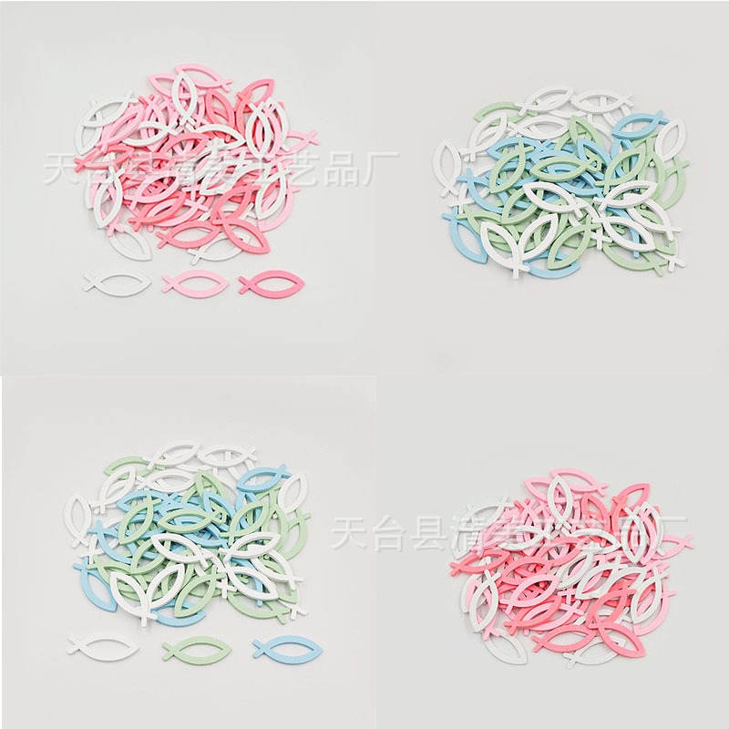 Decoración de madera Tres colores mezclado pescado hueco madera pescado hueco decoración de pared colgante