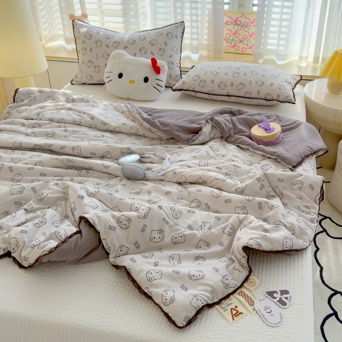 회색 구름 고양이