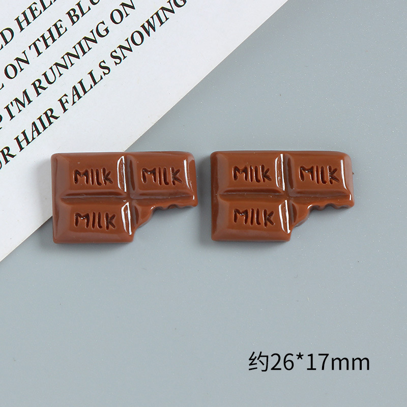 MLIKはチョコレート樹脂の部品をシミュレーションして食べて遊んでいます。|undefined