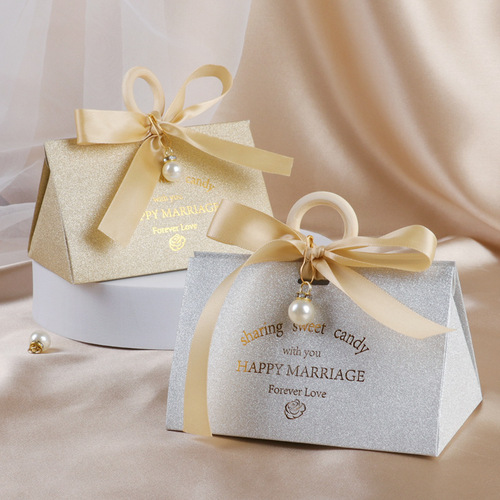 New wooden ring triangular wedding candy box champagne gold portable wedding candy bag engagement souvenir gift box wedding candy box packaging