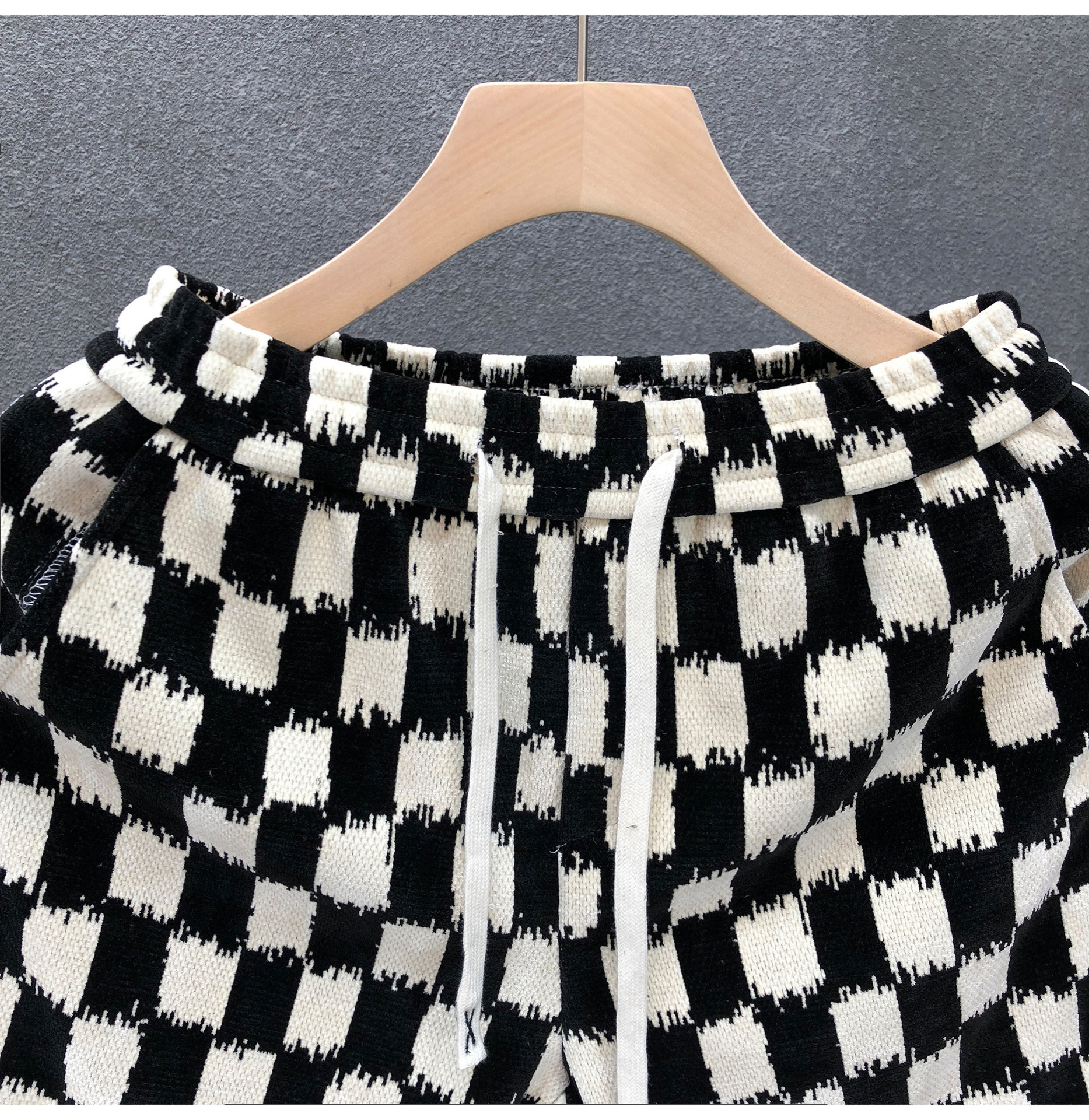 Unisex High Street Fashion Retro Checkerboard Print Summer Shorts Loose Fit Straight Leg 5-Pocket Casual Shorts_viptrois.com