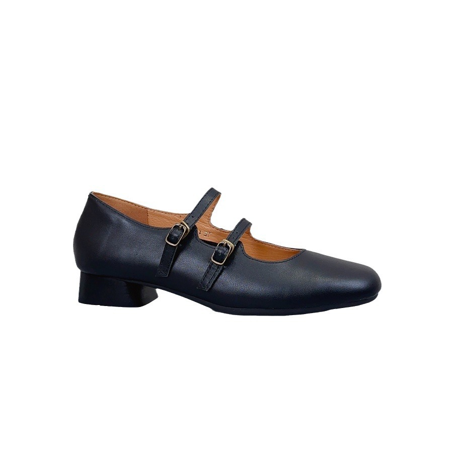 Comfortable buckle with a strap flat