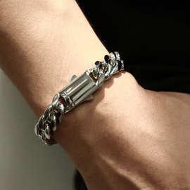 金锐雅工厂代工定制欧美跨境嘻哈男款钛钢手饰不锈钢古巴链手链