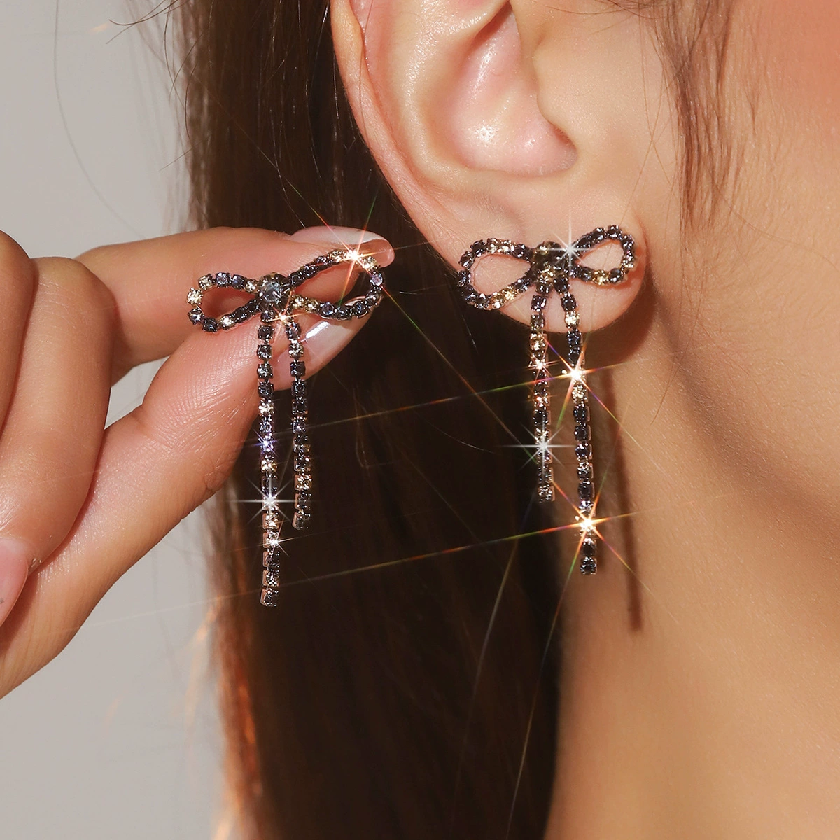 Серьги DINGKA бант с rhinestone, медь с серебряным покрытием, 4.4×2.7 см, 7.3 г