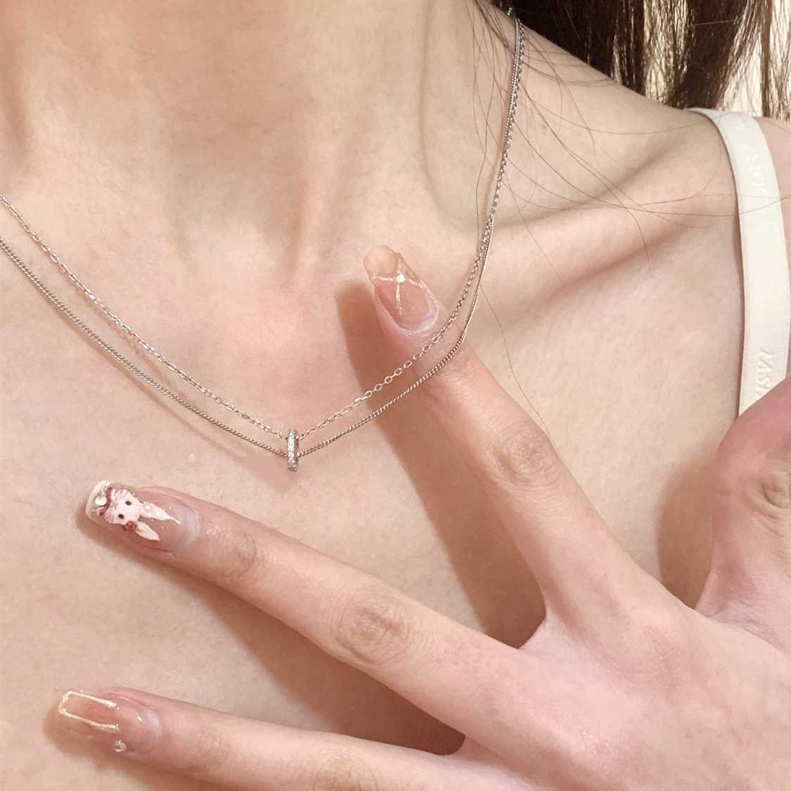 Minimalist Layered Necklace In Gold With Delicate Chains And Luxe_voghion.com