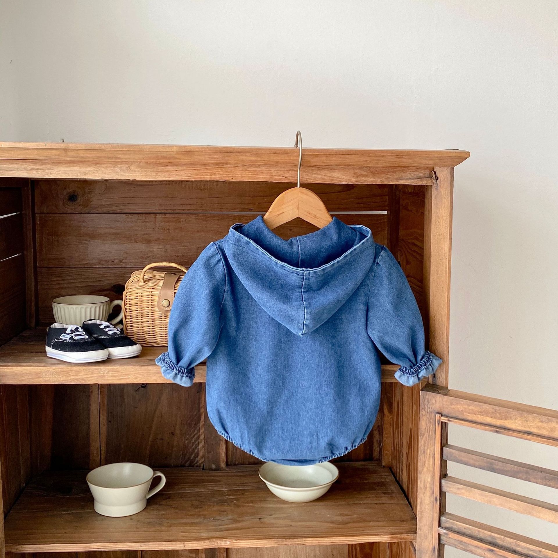 Ins 2024 autumn clothing for infants, young children, boys girls, denim style, hooded, double pocket, long sleeved,_voghion.com