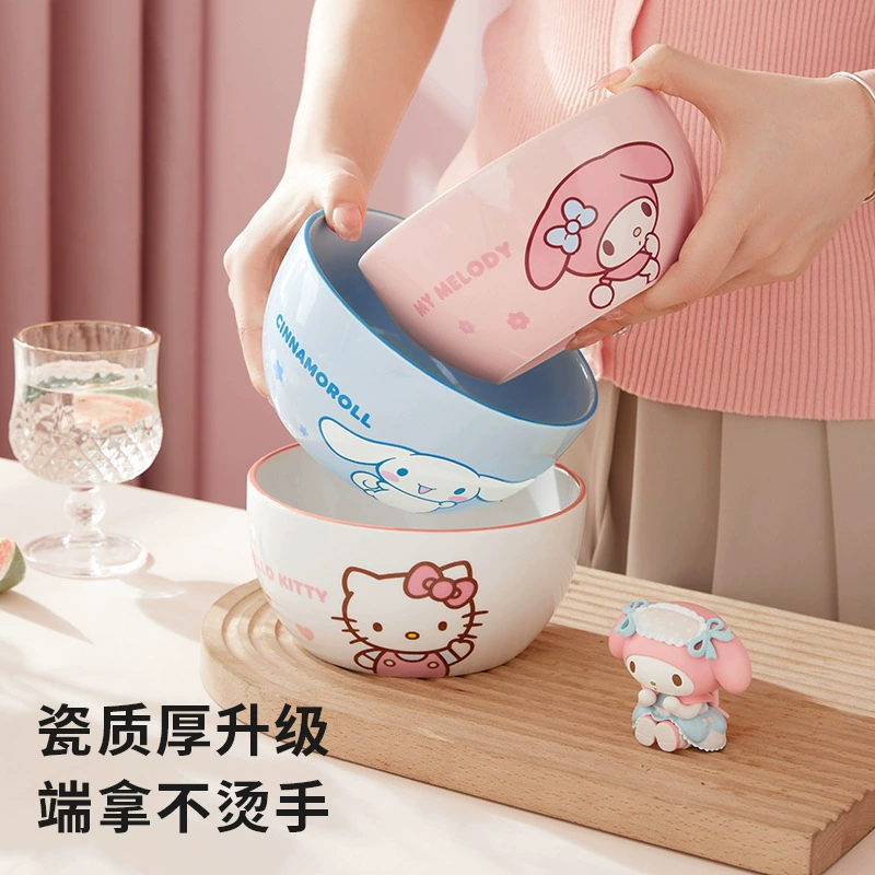 Сет сервировочной посуды из пяти предметов в стиле Hello Kitty от Sanrio для одного человека. Предзаказ. Пожалуйста, свяжитесь с поддержкой для информации о доставке.