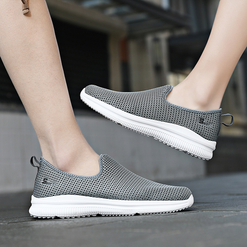 2023 Cross-border New Breathable Couple Breathable Mesh Men's Casual Mesh Shoes Lightweight Lazy Mesh Shoes Men's Single Shoes