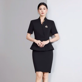职业女裙套装;小西装;半身裙