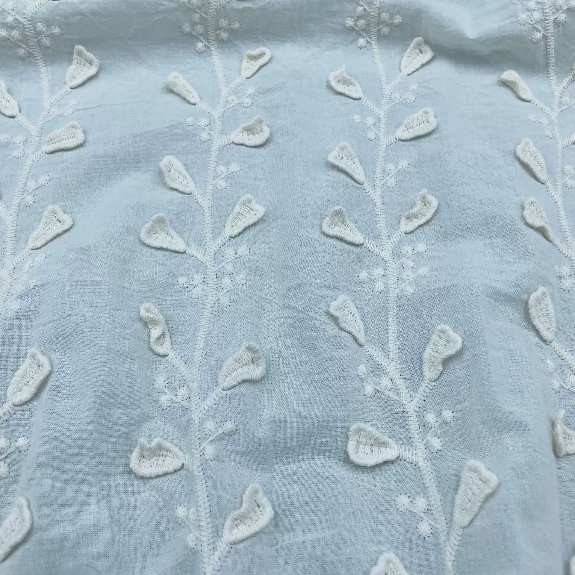 树叶棉布底立体刺满副 服装连衣裙纯棉绣花布花边服装辅蕾丝绣花