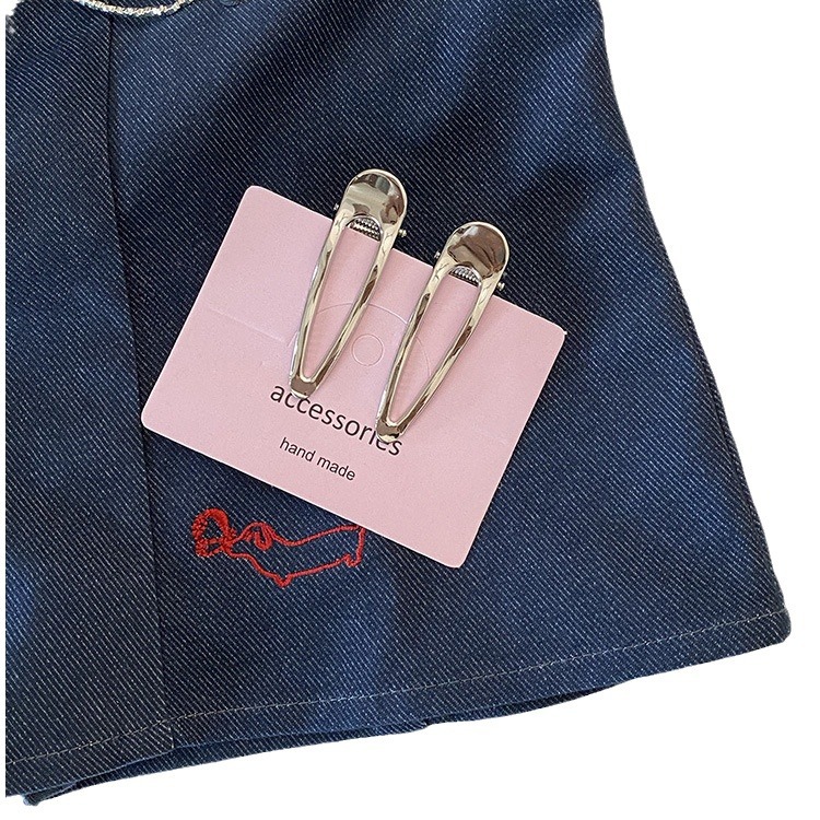 Französischer Stil, kalter Stil, Design-Sinn, Metall, silberfarbene Haarnadel, einfacher All-Match-Entenschnabel-Clip, Pony-Seitenclip für Frauen_voghion.com