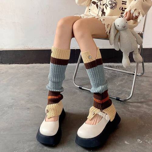 Summer leg covers for hot girls piles of socks for women JK wholesale subculture knitted retro coffee color block button calf socks