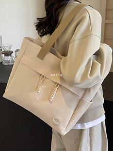 �������������ϰ�ͨ��Ůʿ�������ذ�2024���¿�W��㼑��L�μ��