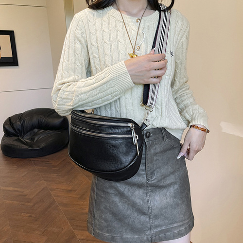 Personalized Korean Style Wide Strap Shoulder Bag, High Beauty Fashion Minimalist Large Capacity Crossbody Small Square Bag