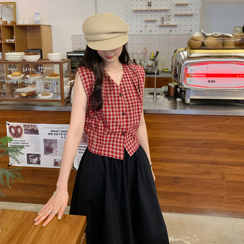 特別オファー卸売デザインレトロな赤いチェック柄スリムノースリーブシャツフェミニンな夏の新しいスタイルのユニークなVネック|undefined