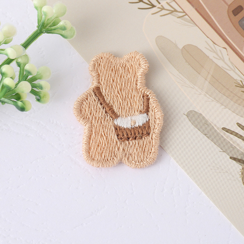 かわいいクマの刺繍パッチステッカー子供服や帽子用テキスタイルアクセサリーファブリックステッカー漫画クリエイティブDIY多用途装飾|undefined