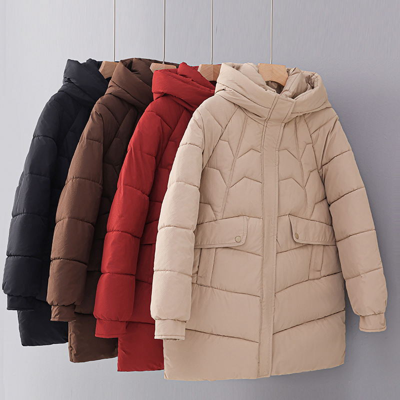 Invierno 2024 nueva ropa de algodón para damas pequeña ropa de algodón de moda suelta chaqueta de algodón gruesa media y larga chaqueta de algodón