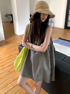 С���OӋ�Ђ�߅�~�۱����B��ȹŮ�ļ��������e�o��A�ֶ�ȹС����