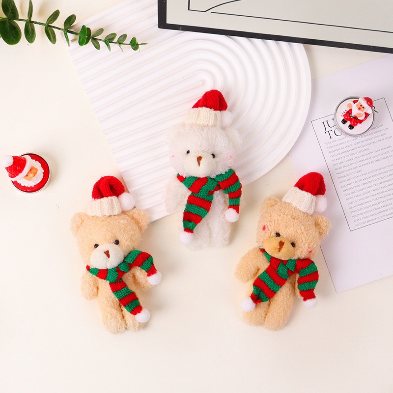 【現品】クリスマスの赤い毛のぬいぐるみの熊のぬいぐるみのケーキの装飾はデザートを飾って飾って焼きます。