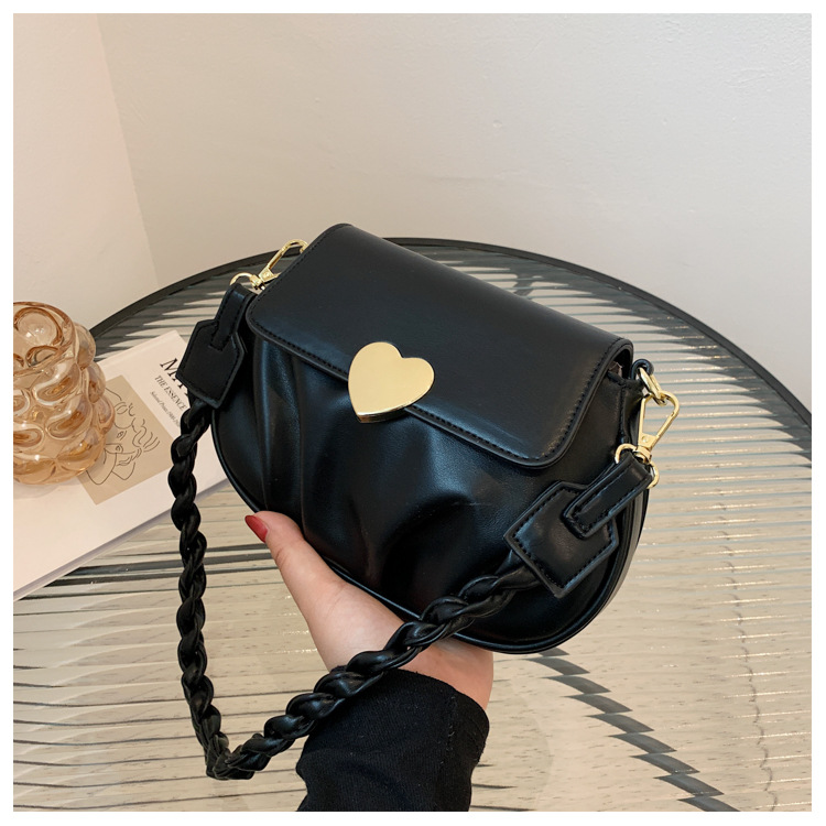 Wholesale Heart Buckle Fold One-shoulder Messenger Small Round Bag Nihaojewelry display picture 87