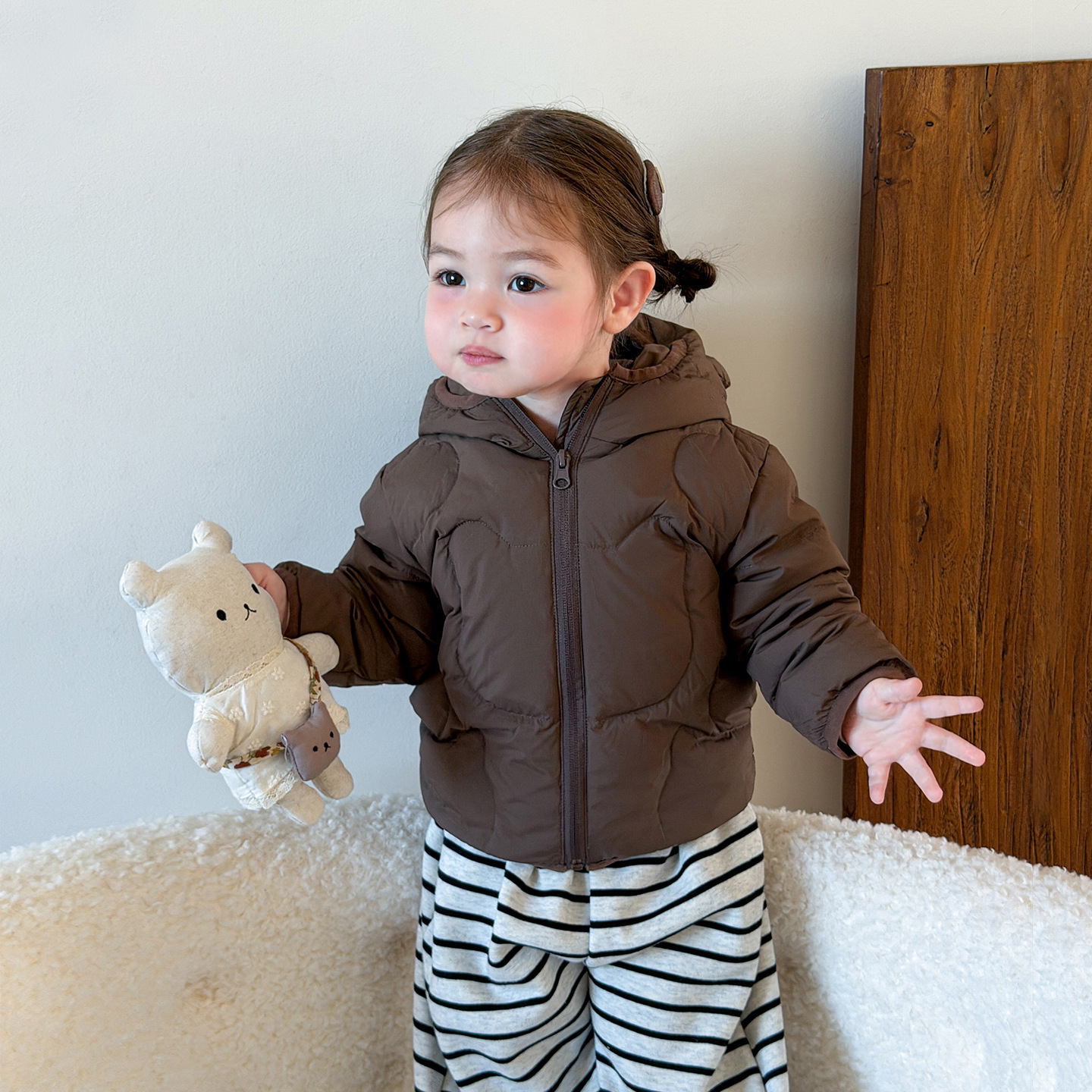 Sugar Pear ropa infantil de invierno ropa de invierno 90 blanco de goma de arroz tres niñas chaqueta con capuchón ropa de bebé image 7