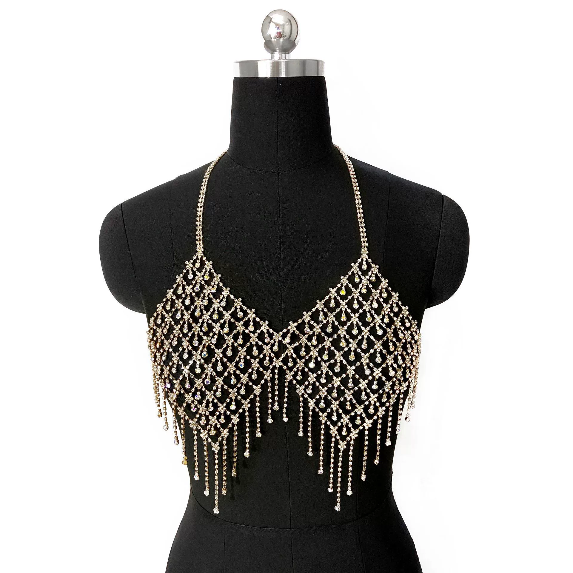 Европа и Соединенные Штаты преувеличивают цепь груди со стразами