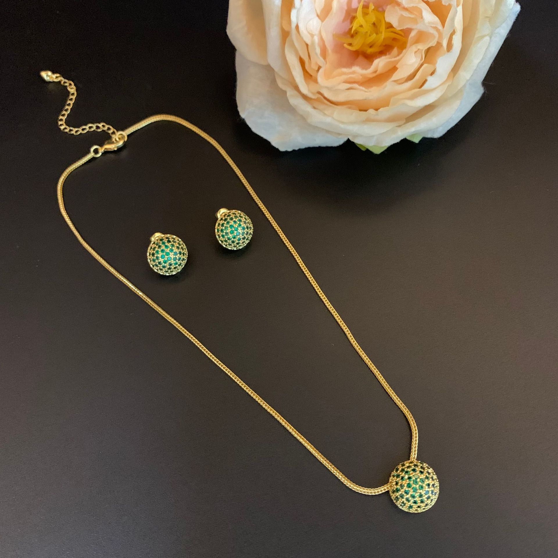 New fashion all match niche jewelry set simple natural pendant full inlaid earrings elegant temperament earrings_voghion.com