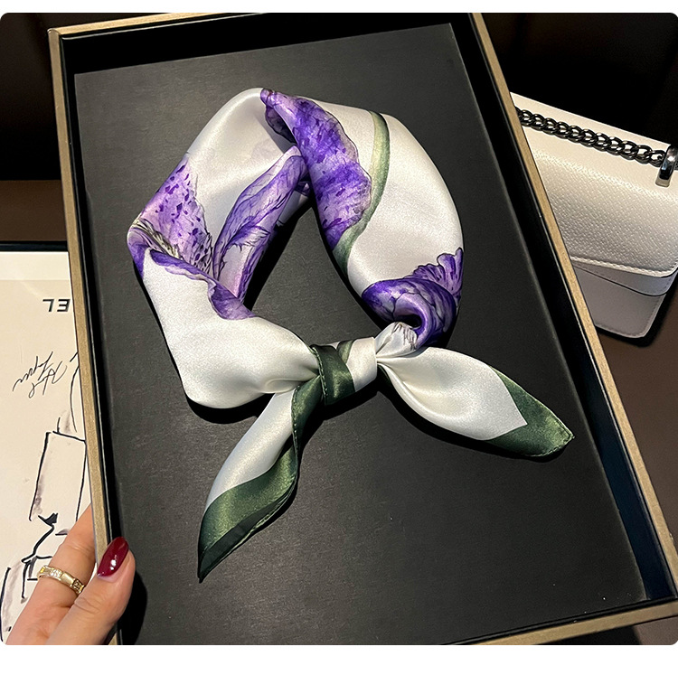 Women's Elegant Simple Style Flower Mulberry Silk Printing Silk Scarf display picture 2