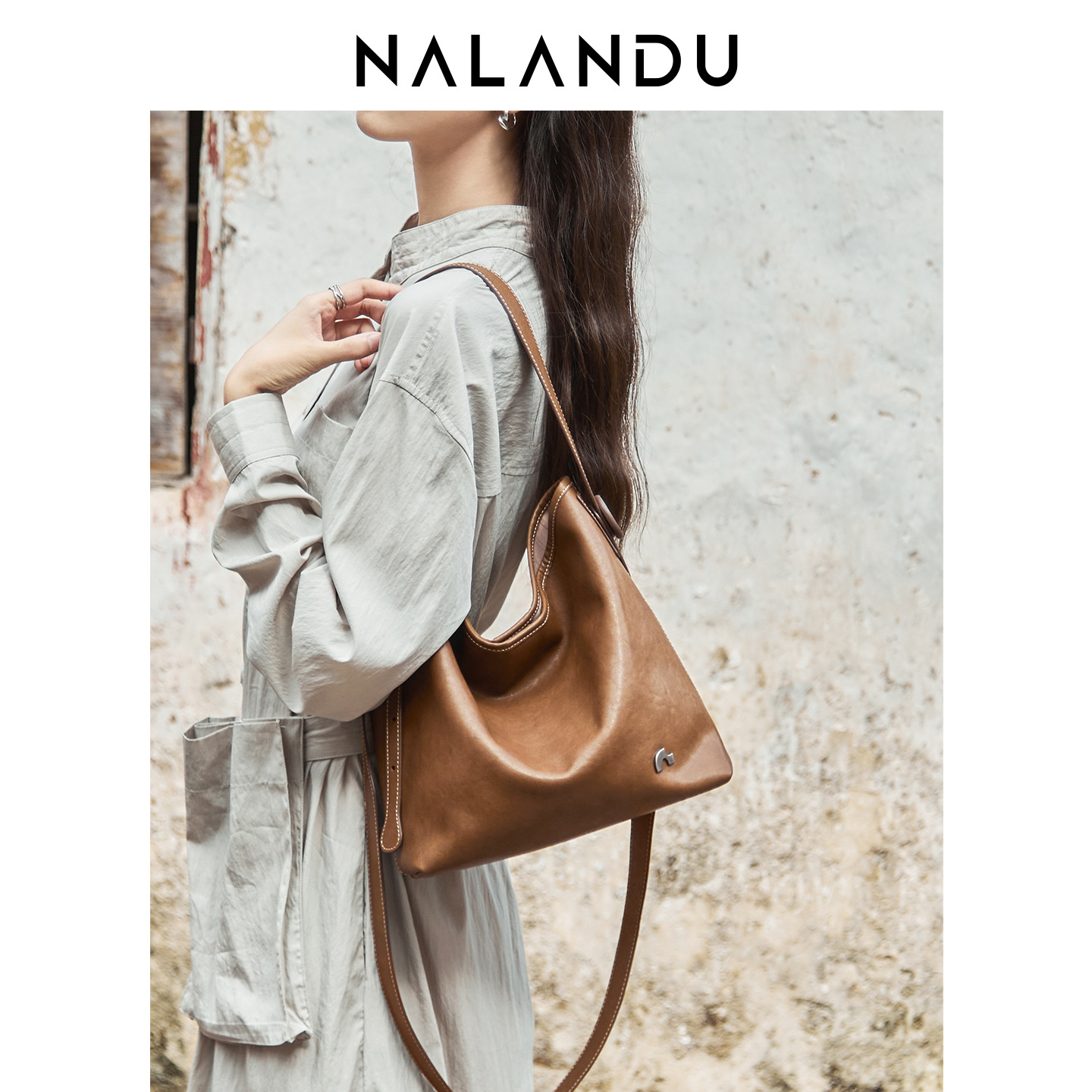 Women's 2026 New Spring/Summer Bucket Bag Large Capacity Crossbody Bag Commuter Genuine Leather Shoulder Bag - Thumbnail 4