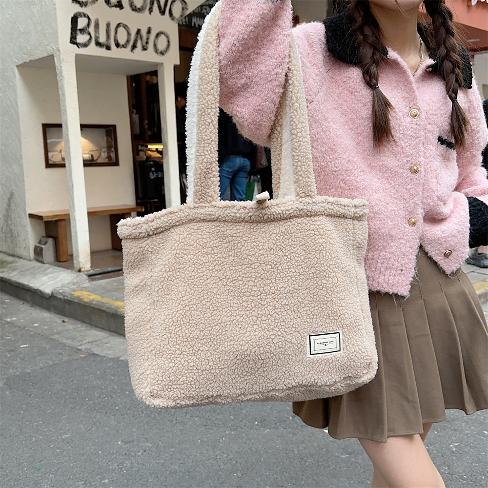 310232 Autumn and Winter Plush Bag for Women 2023 New style, front and back dual-purpose lambskin large capacity tote bag for single shoulder undefined