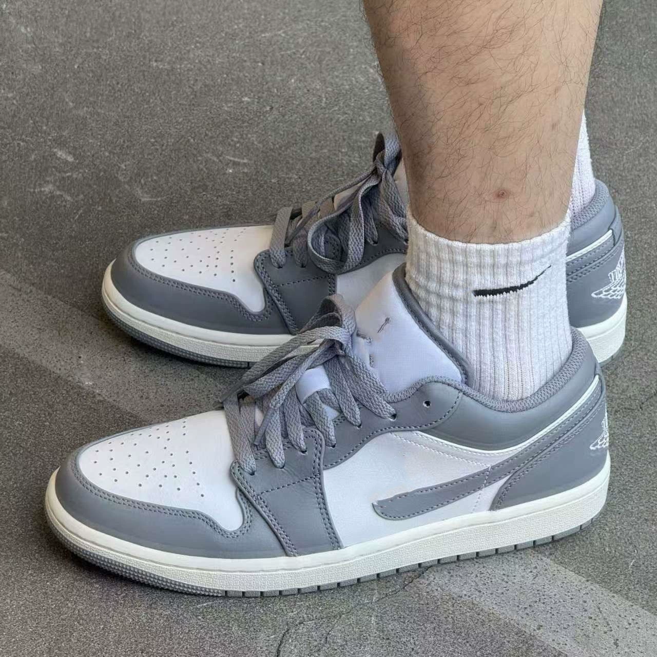 2025 new AJ1 low-top pure original sports shoes basketball shoes Putian factory direct sales Dropship one-piece shipping