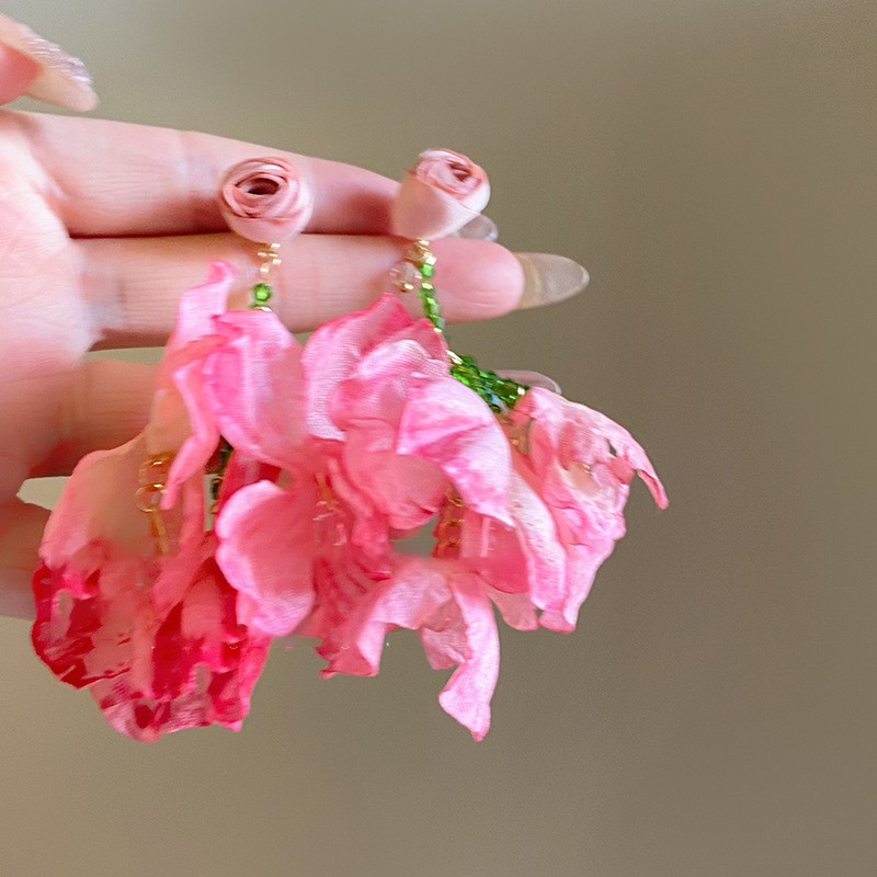 Pendientes de borla de flores de gasa de aguja de plata Pendientes de dopamina de bosque dulce Pendientes de todo fósforo de tendencia de nicho Mujeres al por mayor