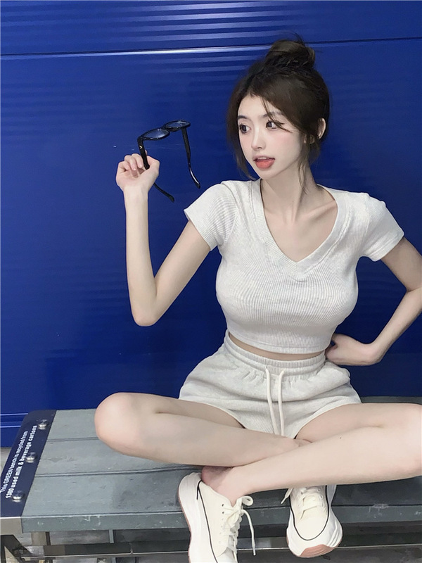 Waffle Casual Set Women's Summer ins Pure V-neck Short-sleeved Slim-fit T-shirt Sweet Spice Girls Loose Shorts Two-piece Set