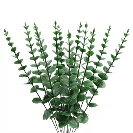 L45-0145 dark green pointed leaves