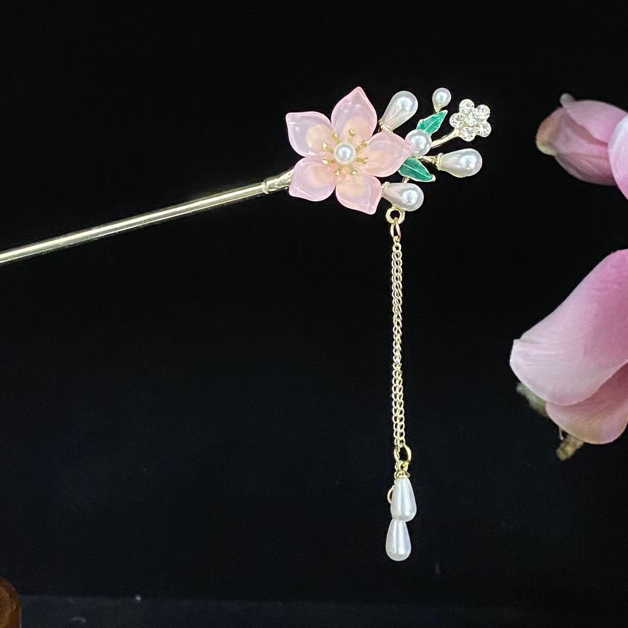 Hairpin 2457