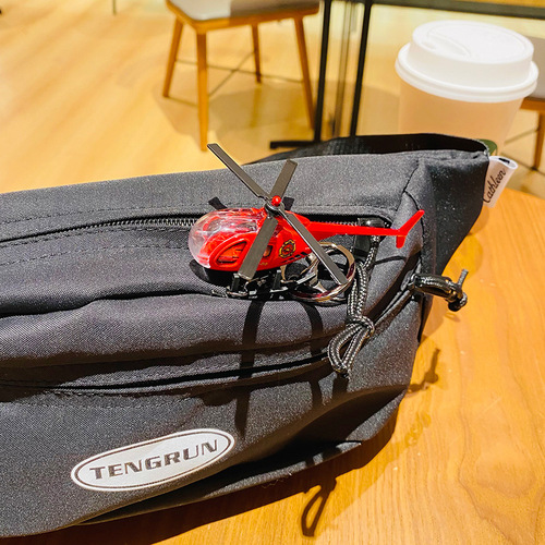 Personalized alloy helicopter three-dimensional creative car keychain cartoon student schoolbag pendant couple small gifts wholesale