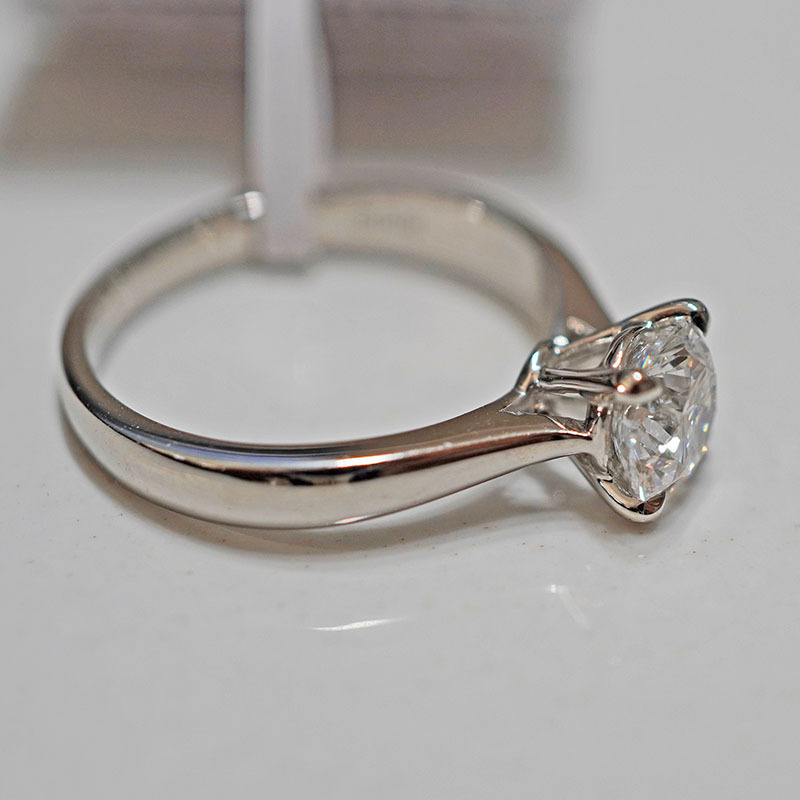 PT950铂金培育钻石戒指女士简约婚求婚|ru