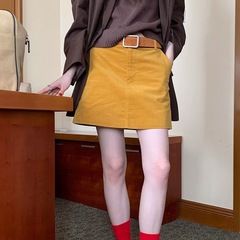 灯芯绒半身裙新款女短裙子通勤显瘦姜黄复古感2024百搭气质秋冬季