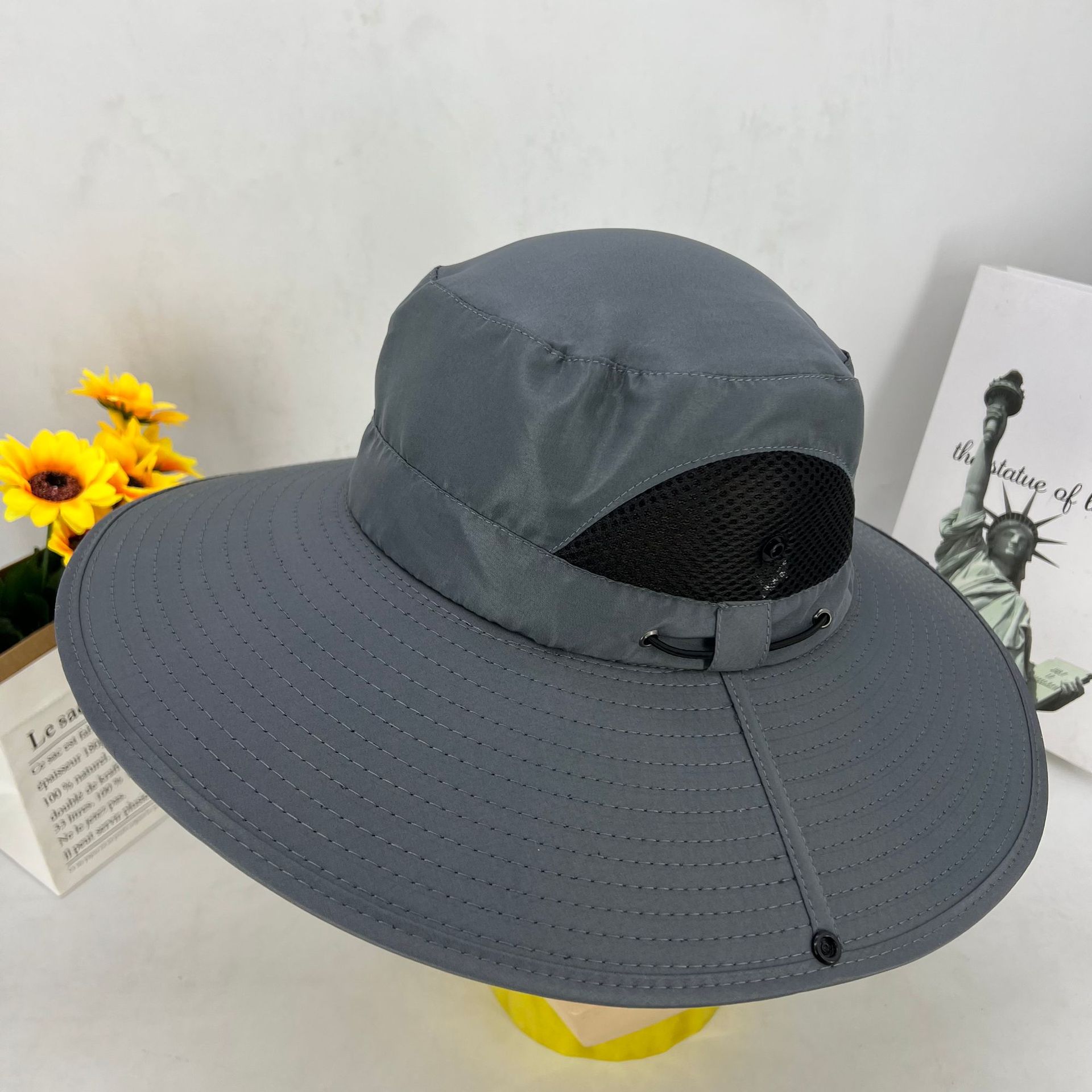 Big Eaves Rim Men's Simple Style Color Block Big Eaves Bucket Hat